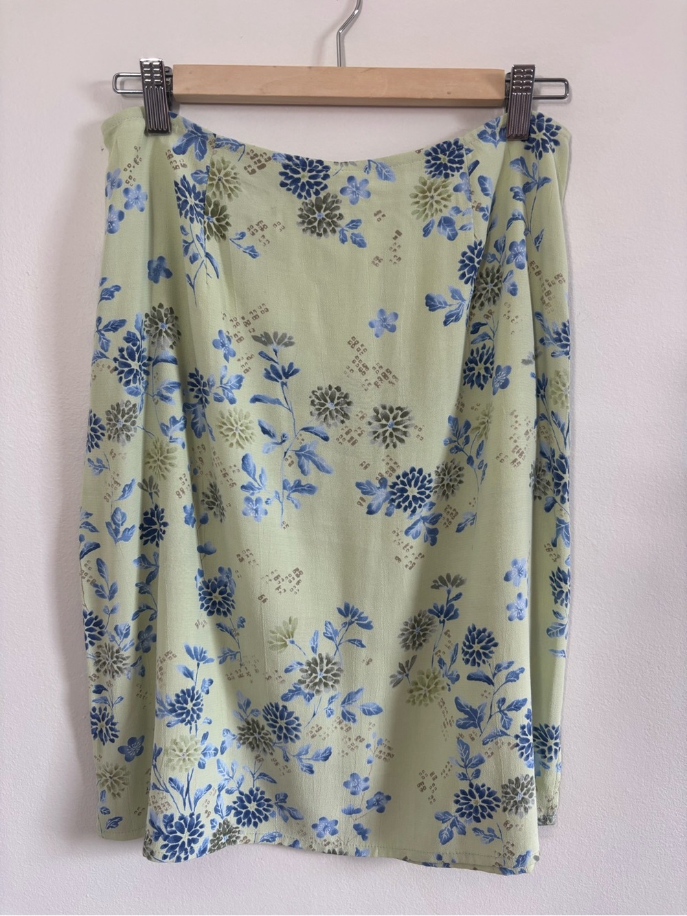 Sigrid Olsen Pale Green Floral Skirt with Blue Blooms